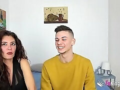 zazel le enseña a un chica joven y nervioso una lección sobre sexo duro con una gilf