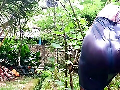 indio desi bhabhi fuera de bañarse vistiendo ver a través de camisón y vecino intermitente indio desi bhabhi fuera de bañarse vistiendo ver a través de camisón y vecino intermitente