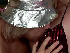 Extreme bizarre! Mega-slut loves to be showered in jizm and piss!