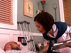 Mature nurse loves hook-up Mature nurse loves hook-up