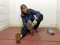 Super-bitch dirty smelly foot humiliation