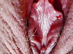 Close up pussy and culo play til I cum squirting