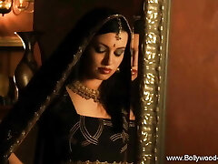 Belly Dancer Beauty Honey Rocks Belly Dancer Beauty Honey Rocks