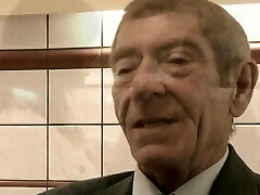 Elder boy gets laid with his young doctoress in the medical Elder boy gets laid with his young doctoress in the medical