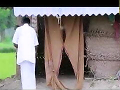 трахаю тугую попку горничной отеля а потом кончаю в нее трахаю тугую попку горничной отеля а потом кончаю в нее