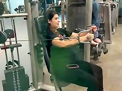 Pregnant mom comes to the gym just for me