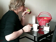 7:30 am breakfast large creampie ejaculation in my stepmoms mouth