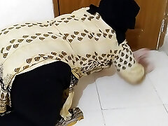 criada tamil follando con el dueño mientras limpia la casa sexo hindi criada tamil follando con el dueño mientras limpia la casa sexo hindi