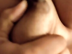 chicas indias reales desi auto masterbating hermosas tetas presionan duro y se meten los dedos en el coño en verano chicas indias reales desi auto masterbating hermosas tetas presionan duro y se meten los dedos en el coño en verano