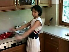 maravilloso encantador pelo corto morena animadora desvestirse maravilloso encantador pelo corto morena animadora desvestirse