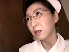 Caliente de 41 años de edad milf enfermera polla joven Caliente de 41 años de edad milf enfermera polla joven