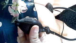 Inflatable pump in the rump - Close up