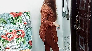 Indian Mom Fucked By Her Older Friend On Anniversary