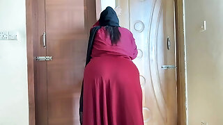 ich'bin eine muslimische schüchterne sinnliche frau, ehemann kann 'meine sexuellen bedürfnisse nicht erfüllen, also rufe ich stiefsohn an, dann band er mir die hände und fickte mich hart