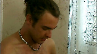 Omi hat sich jungen Burschen fuers Ficken besorgt