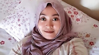 invite my hijab wife to have sex with gusto