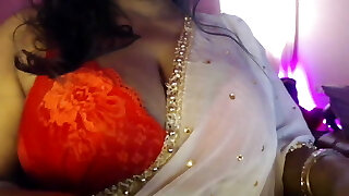 Desi Scorching Girl Nipple Play Nipple Rub.