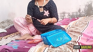 Randi amma ko kothe pe jakar bete ne paise dekar khoob choda, amma ne bete ke liye dance bhi kiya.