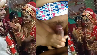 Freshly Married Bhabi Aur Devar Car Me jabardast Thukai ( total audio )
