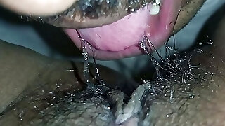 Tonguing wet desi Indian pussy