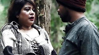 dschungel mich rasta bhataki bat dudhwali aurat lokaler führer ke sath nacht huye khub choda rasta dikhane ke bahane