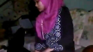 Beautiful Muslim Wife Blowjob