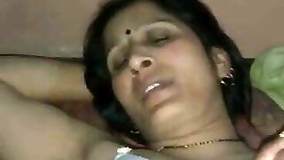 indian aunty penetrated with secret lover in her home