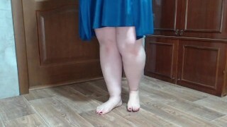 Red-hot urine for home enema (tampon in pussy)