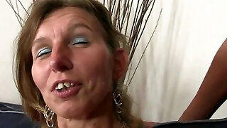 She watches her hubby fucks her mother