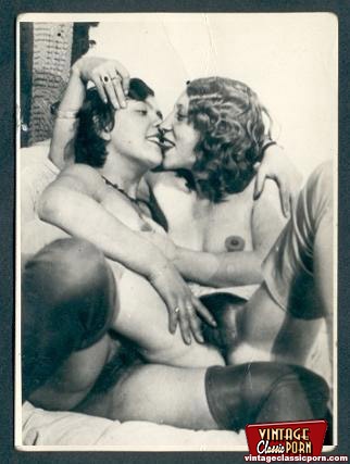 Vintage lesbians with dildo