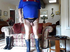 Having isis love strapo wearing Wellingtons