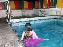 Disha bhabhi sleeping drunk creampie with Toy in outdoor swimming pool