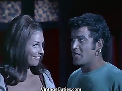 Hot Couple Loves to bokep seks kakek sugiono with Tongues 1960s Vintage