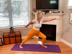 Dani D yotofi girl Yoga Stretch 3 Yellow Leggings And Pink Toe Nails