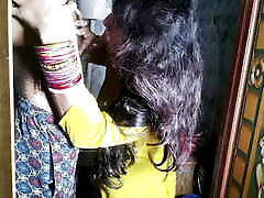 Kaamwali step sister sexy beauty Ko bathroom me Ghodi bnakar Pela