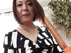 Clean Japanese MILF satisfied after a big creampie