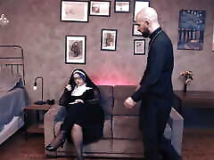 Nun Madalena Taking a Nice Cumshot Inside Her Ass, Very Naughty She Puts the Cum Out While the oil lip Watches.