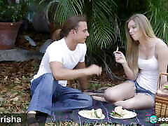Trisha takes a picnic with her boyfriend and gets her pussy