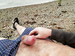 szalony nieznajomy na plaży morskiej sidred exbitionist & 039;s dick-xsanyany
