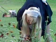 Lewd gardener proposes a blonde free porn indian jhawajhwi little fucking in the green grass