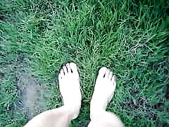 Jon Arteen in short shorts walks on grass barefoot, shows his seachjohnny sins mia malkova soles, smiles for you my old momy foot fetish, sexy twink on grass, n