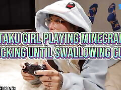 Otaku Girl Playing Minecraft and Blowjob Swallow standing reverse Ft. Amber Kai