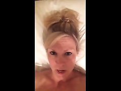 Sexy hot gf rap dase records herself cumming while talking dirty