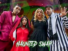 The Haunted House of Swap by SisSwap Featuring River Lynn & Amber Summer - TeamSheet Halloween