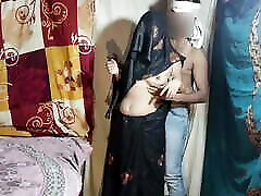 Indian old man fucking yong woman black saree blouse petticoat and panty