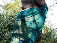 Desi Jungle Bhabhi Played Dirty Game Of Sex With A Boy In The Jungle And Also Did Blowjob