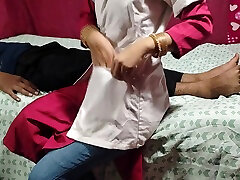 indiano bellissimo medico prende scopata da paziente