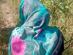 Indian bath roor milf wife india 10 Min With Village Outdoor