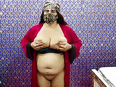 Arab Queen with www xx vidoe Boobs Sex with Huge Dildo