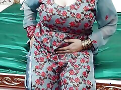 Big Tits touching boom Muslim Aunty Pressing Boobs and Orgasm with a Dildo